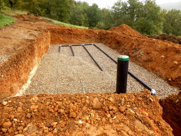A well-installed drain field prevents sewage leaks